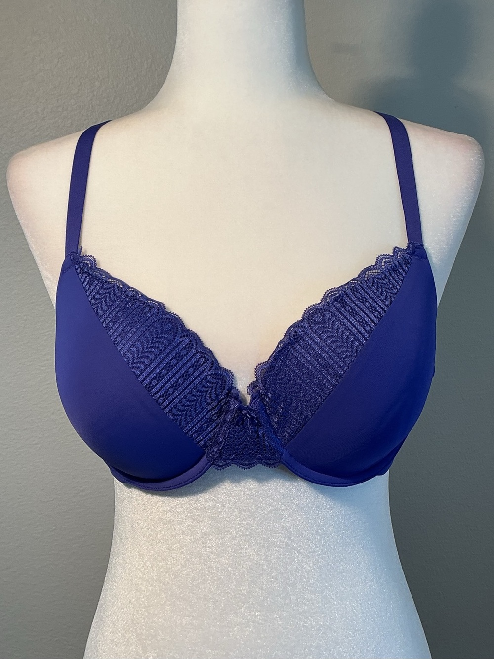 Maidenform Comfort Devotion 36C Purple Lace Convertible Underwire Bra